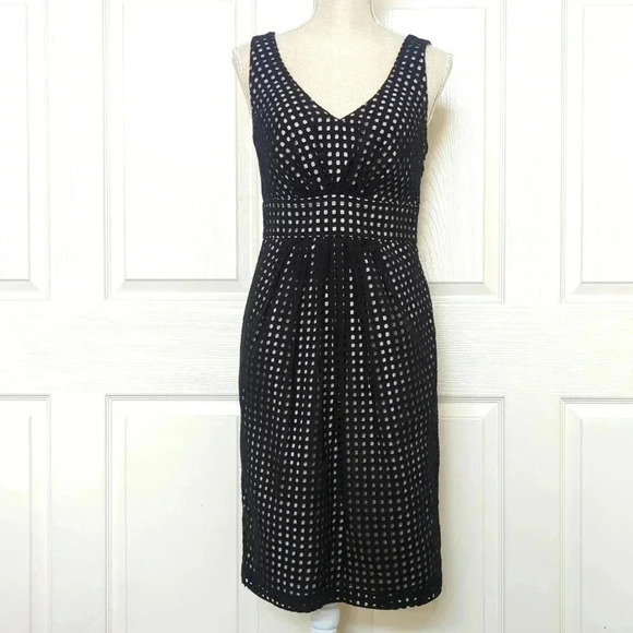 David Lawrence Dresses & Skirts - David Lawrence Circle Black Textured Dress